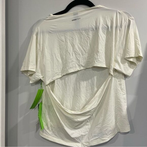 3/$25 ✺ FWD Super Soft Crop Top Large - Picture 3 of 5